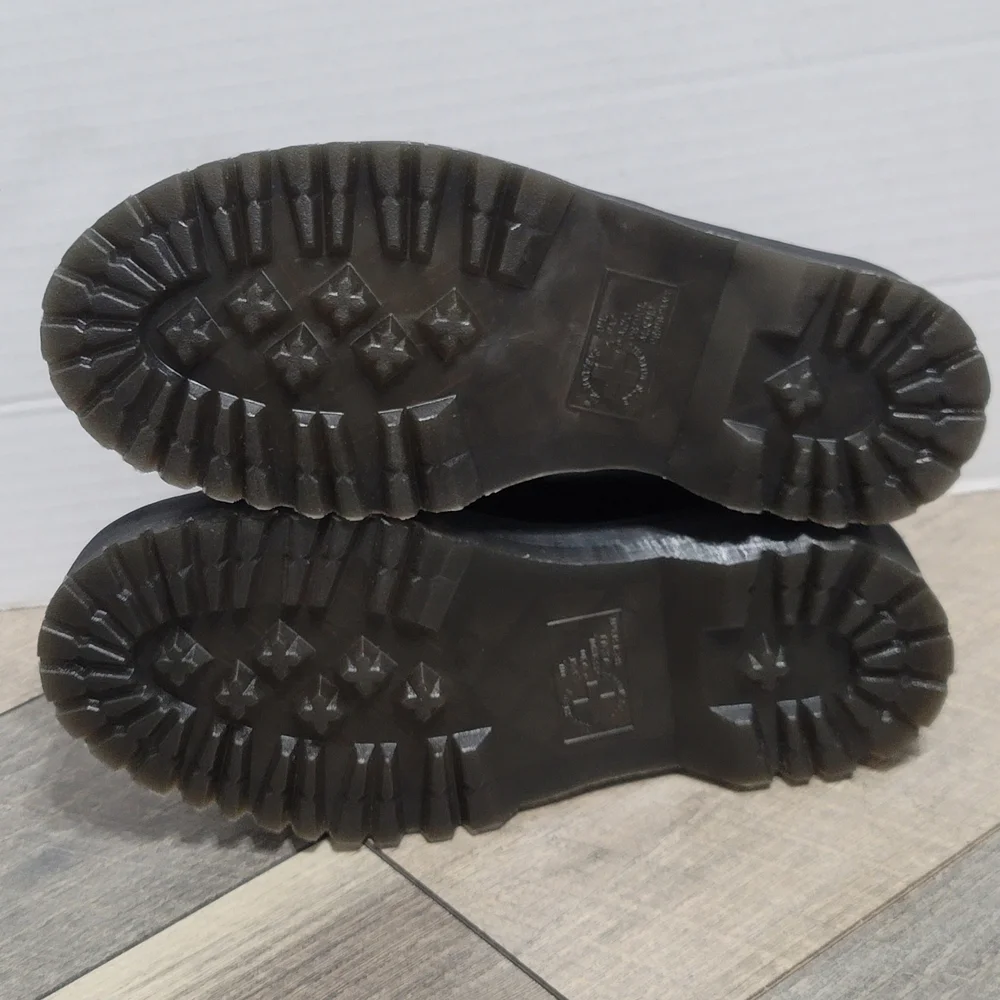 Dr. Martens dr martensadrian